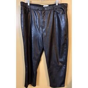 Abercrombie&Fitch Ankle Straight Ultra High Rise Vegan Leather Pants Size 35/20‎